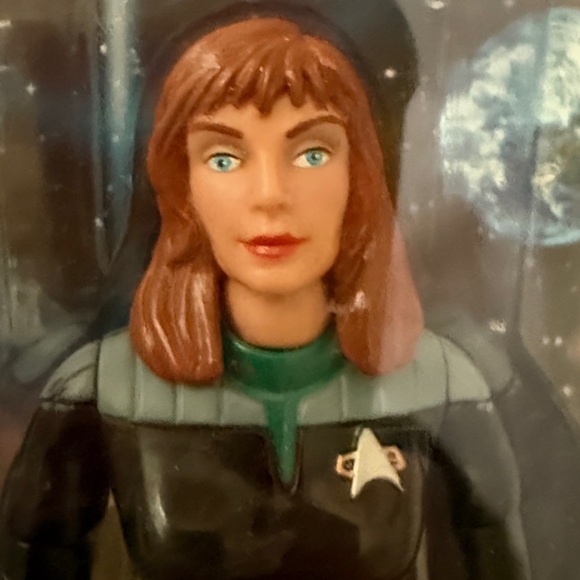 Star Trek Other - 1996 Star Trek First Contact Dr Beverly Crusher Chef Medical Officer Figure